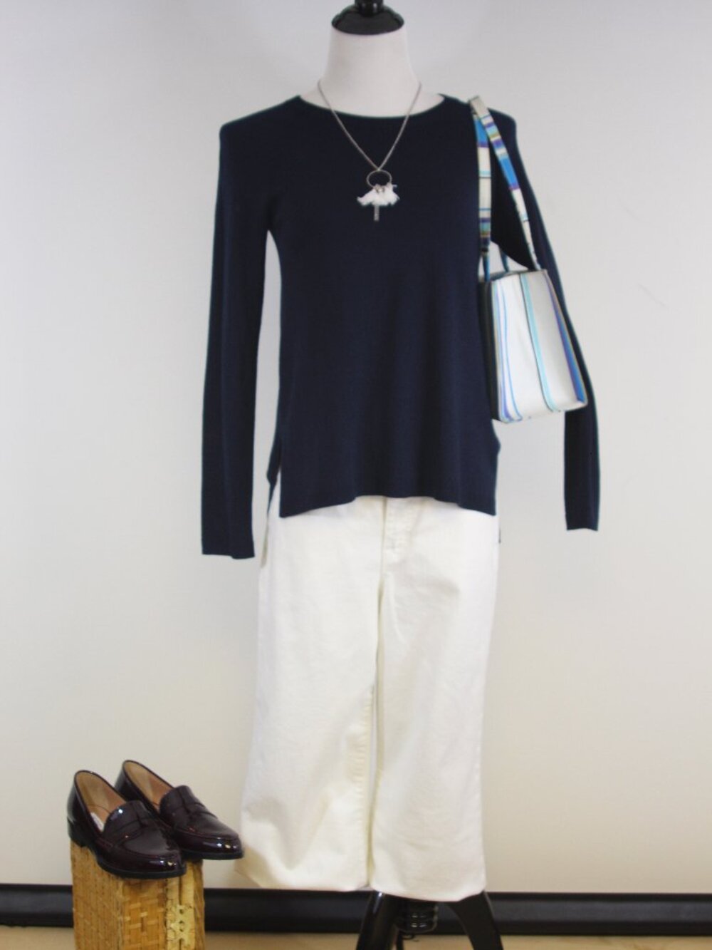 United Colors Benetton Navy Crewneck Sweater XS Quiet Luxury Preppy